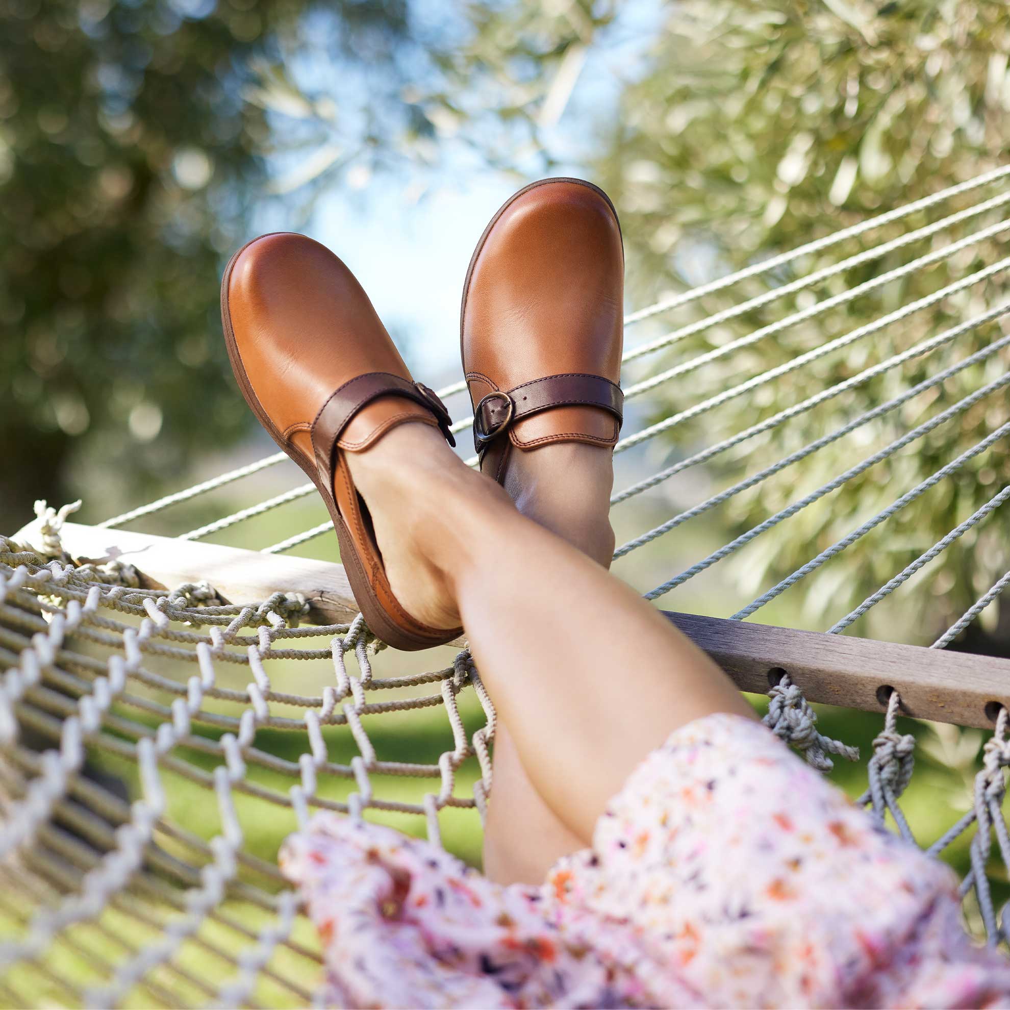 Ladies leather orders clogs