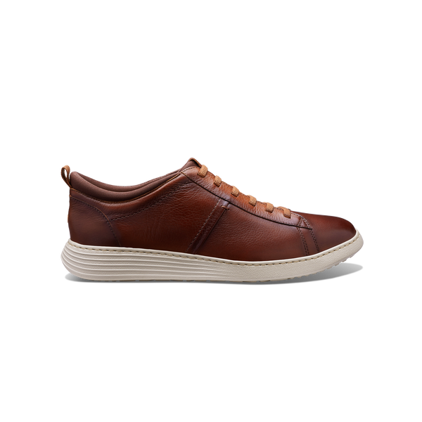 Featherlight_Flight_Cognac_Lea