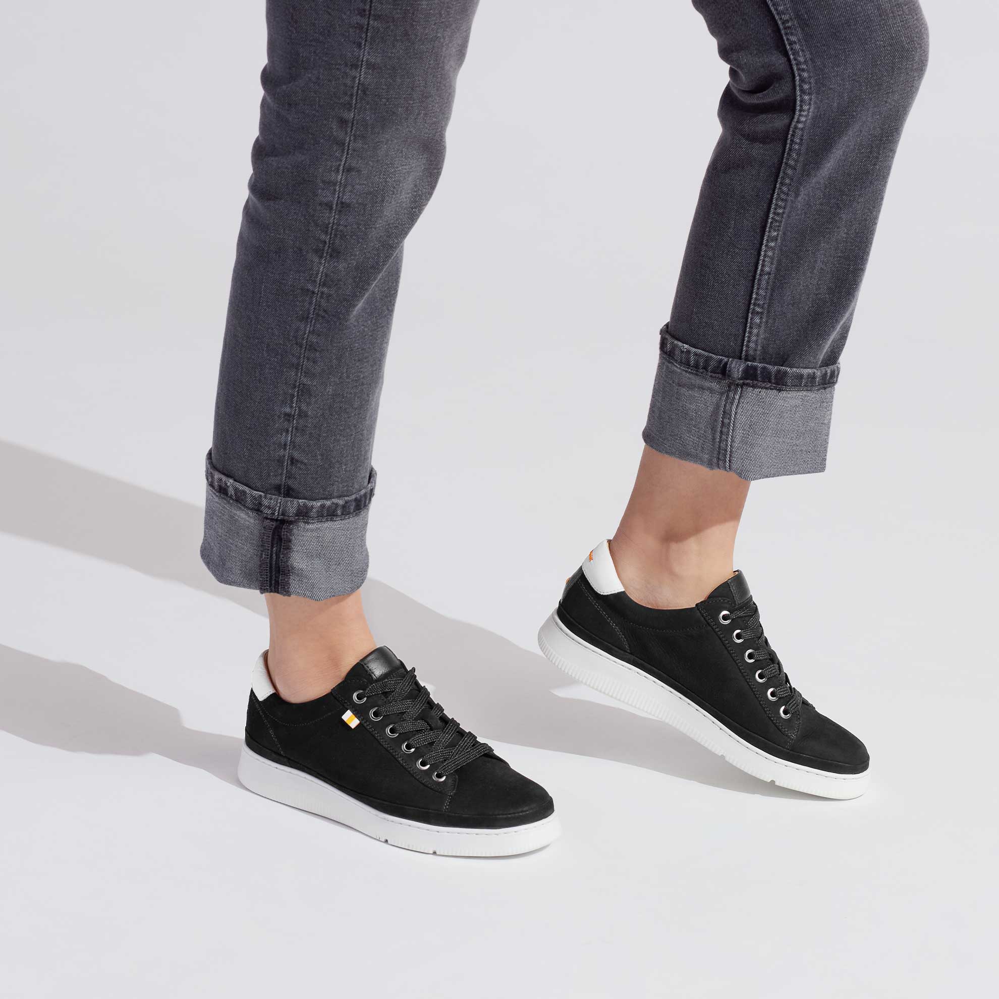 Women's Featherlight Laguna Sport | Black Nubuck – Samuel Hubbard