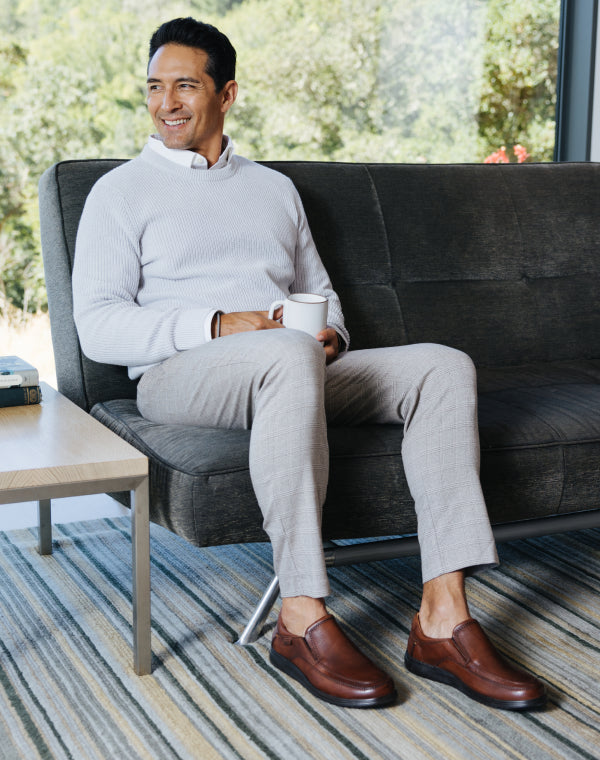 Understanding Wide Shoe Sizes: What Are They? â Samuel Hubbard