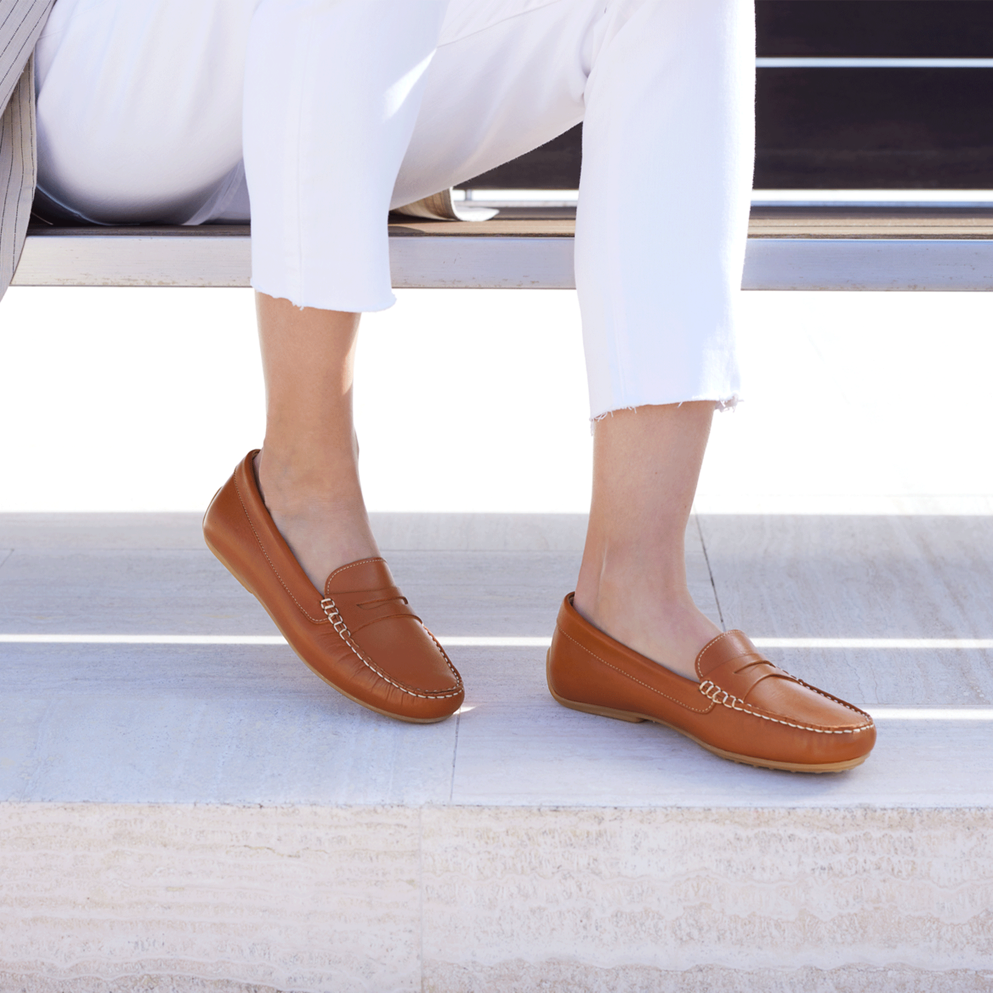 Samuel Hubbard Women s Free Spirit Luggage Tan M 9